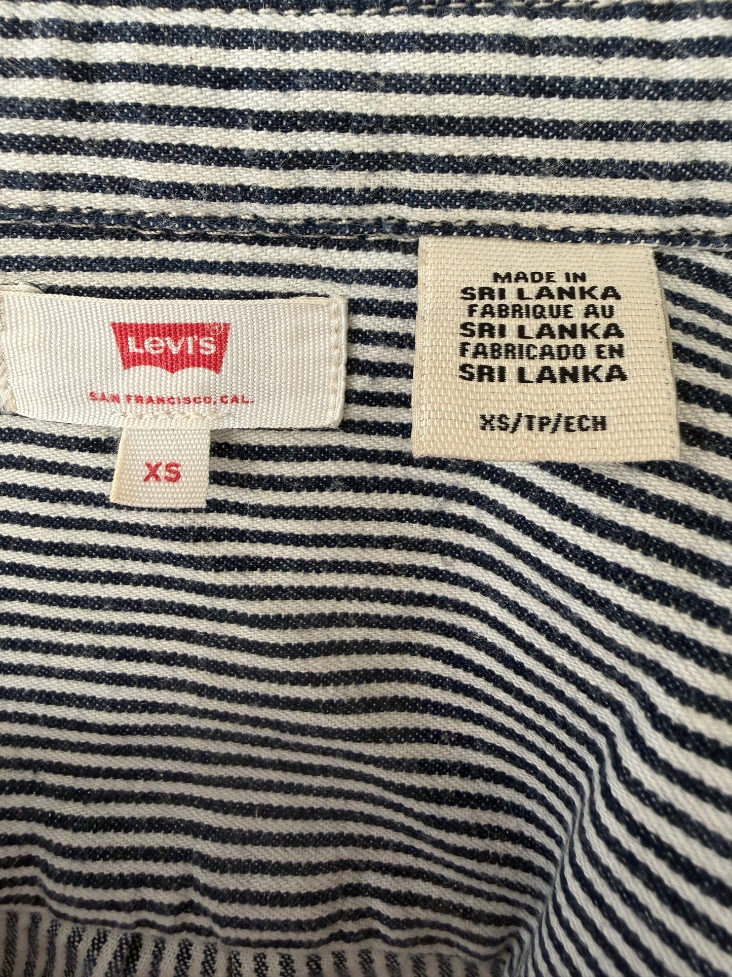 Levi's blouse XS
