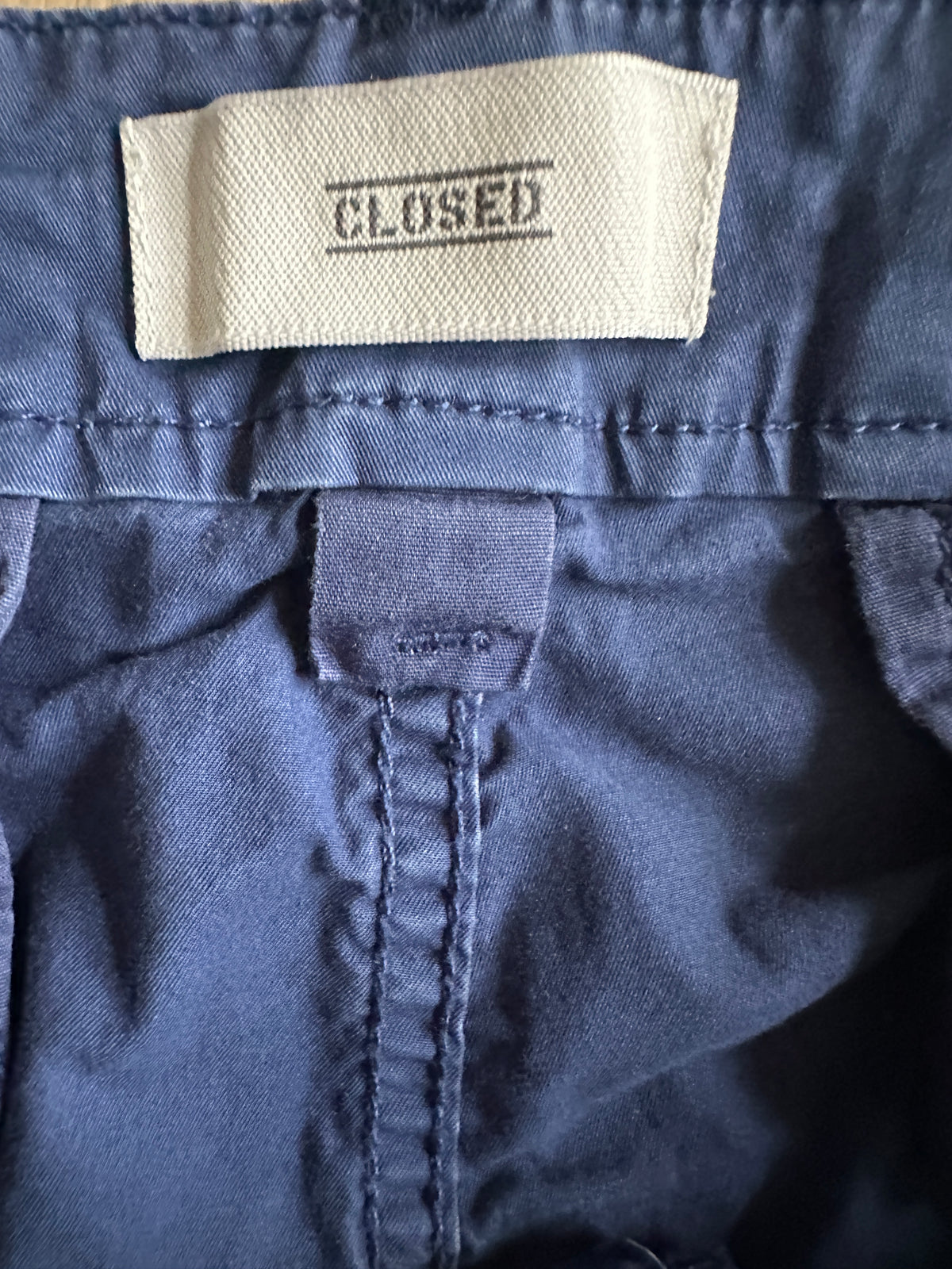 Closed trousers 28