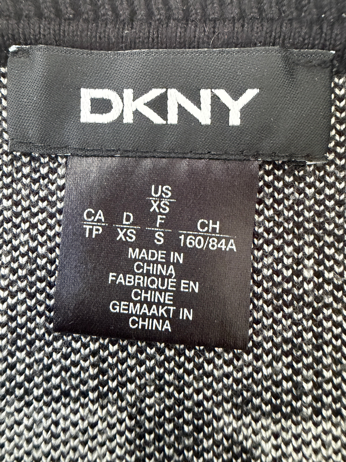 DKNY sweater XS