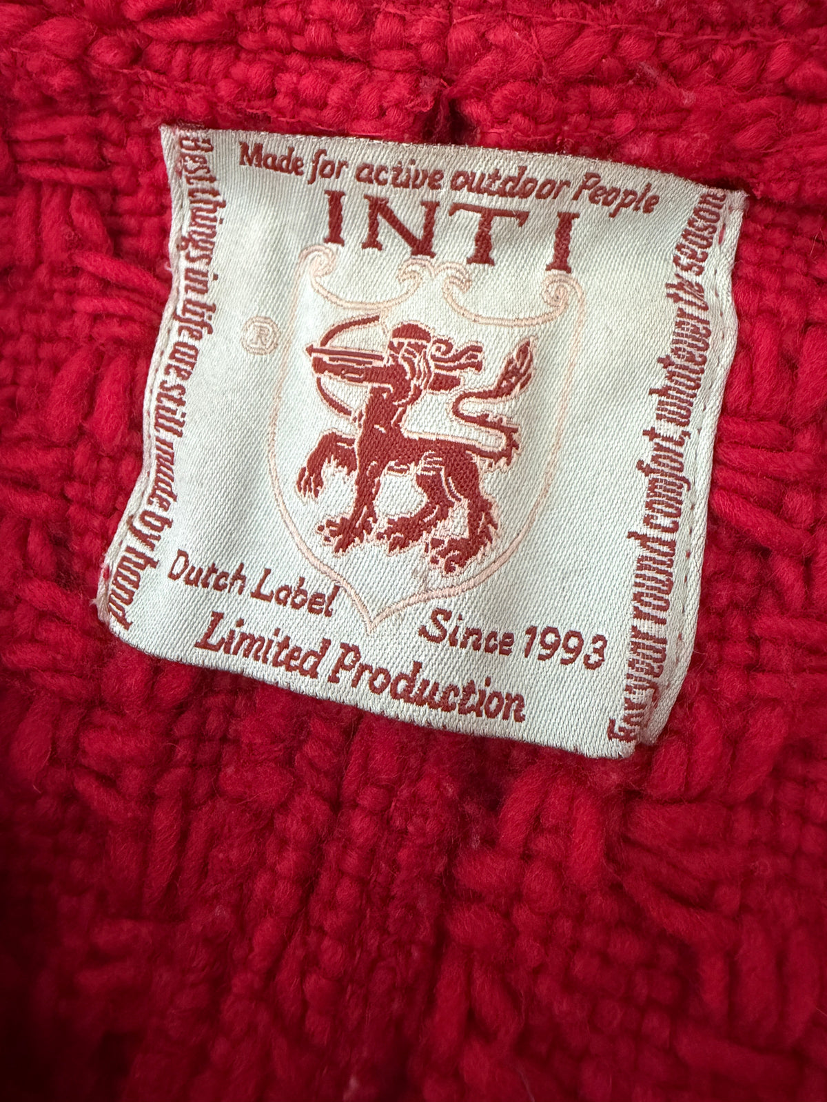 Inti vest M