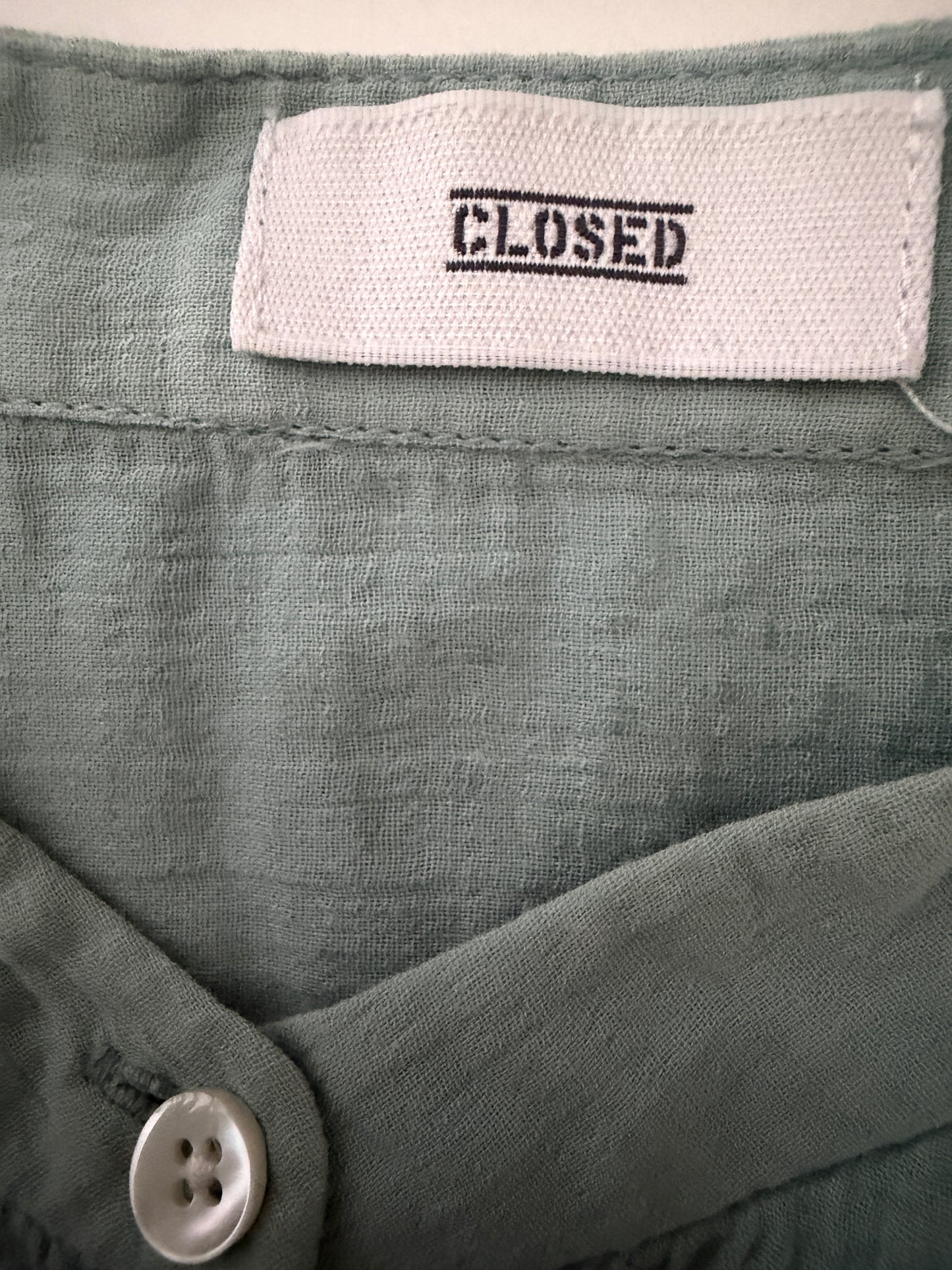 Closed blouse XL
