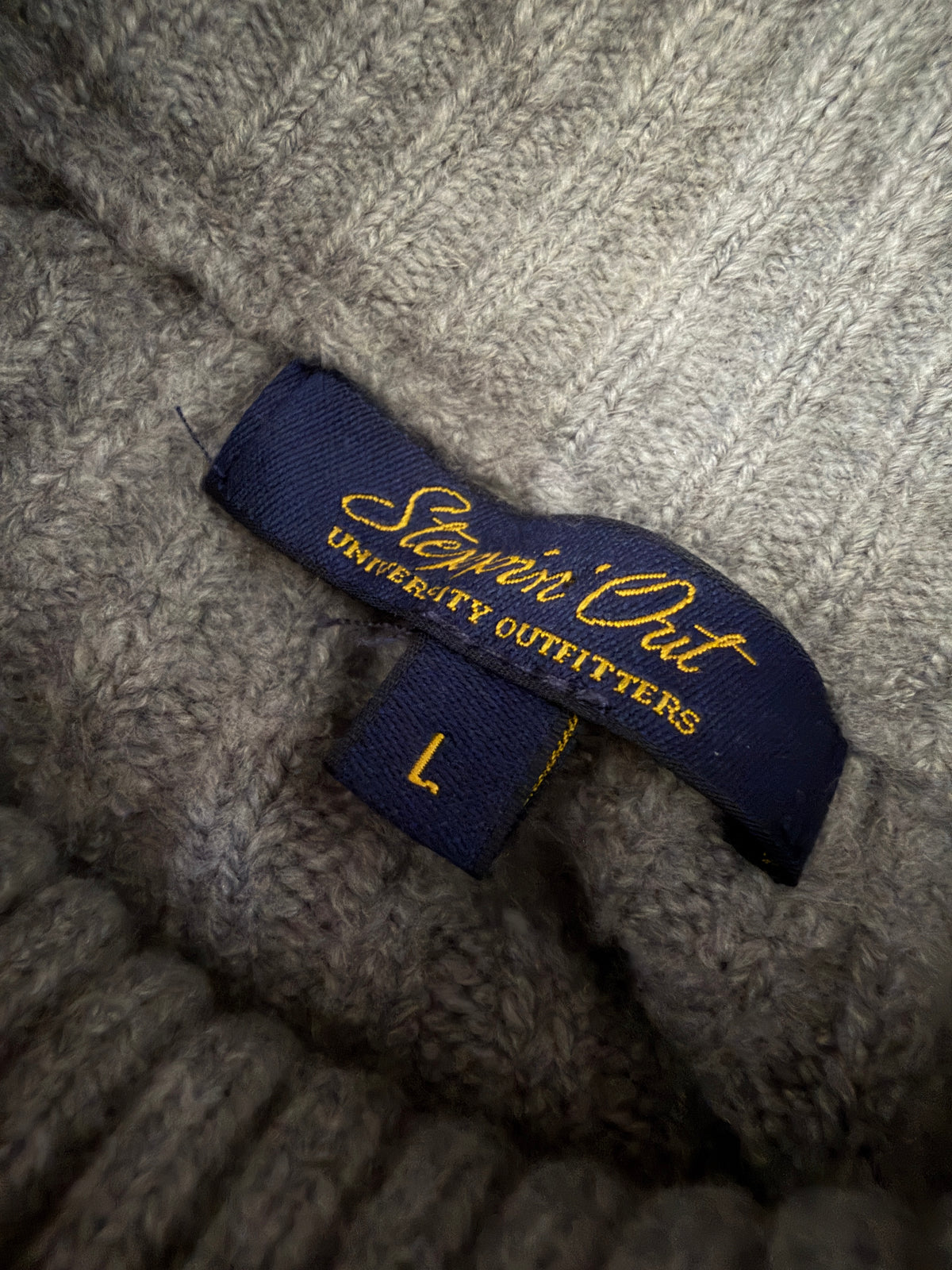 Steppin Out sweater L