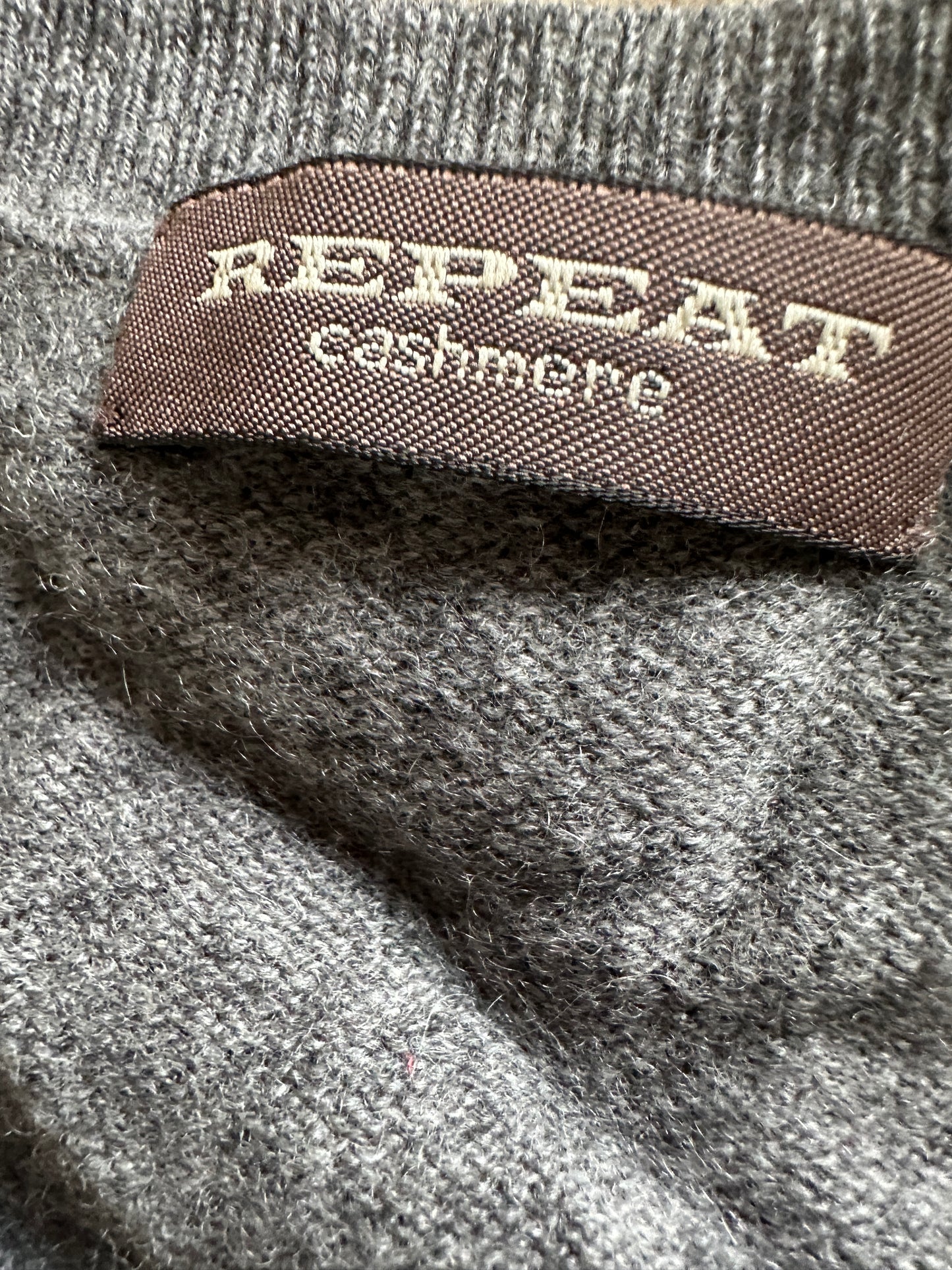 Repeat sweater L