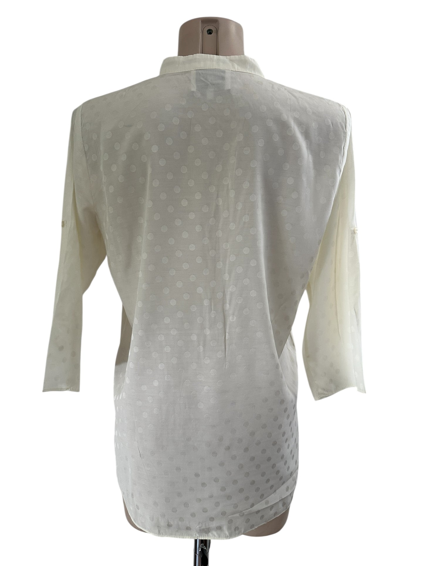 Second Female shirt M