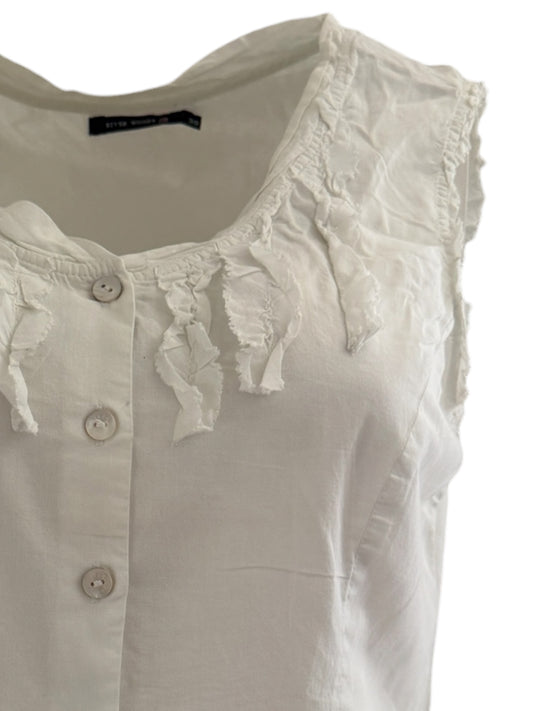 River Woods top M
