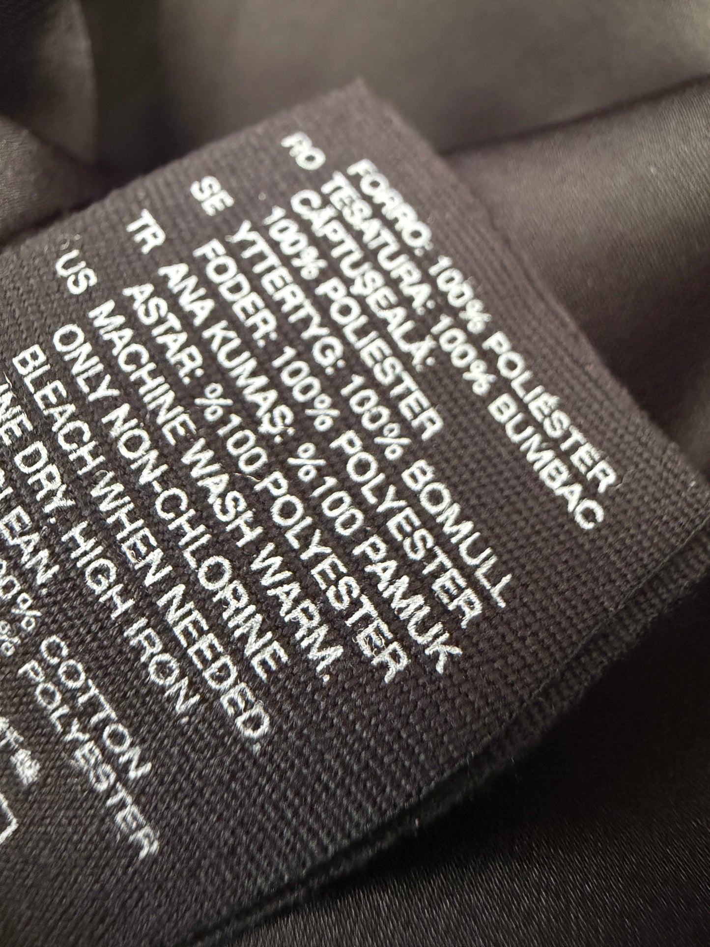 & Other Stories rok S
