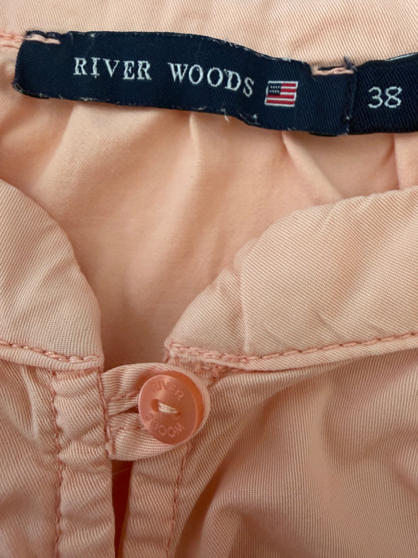 River Woods top M
