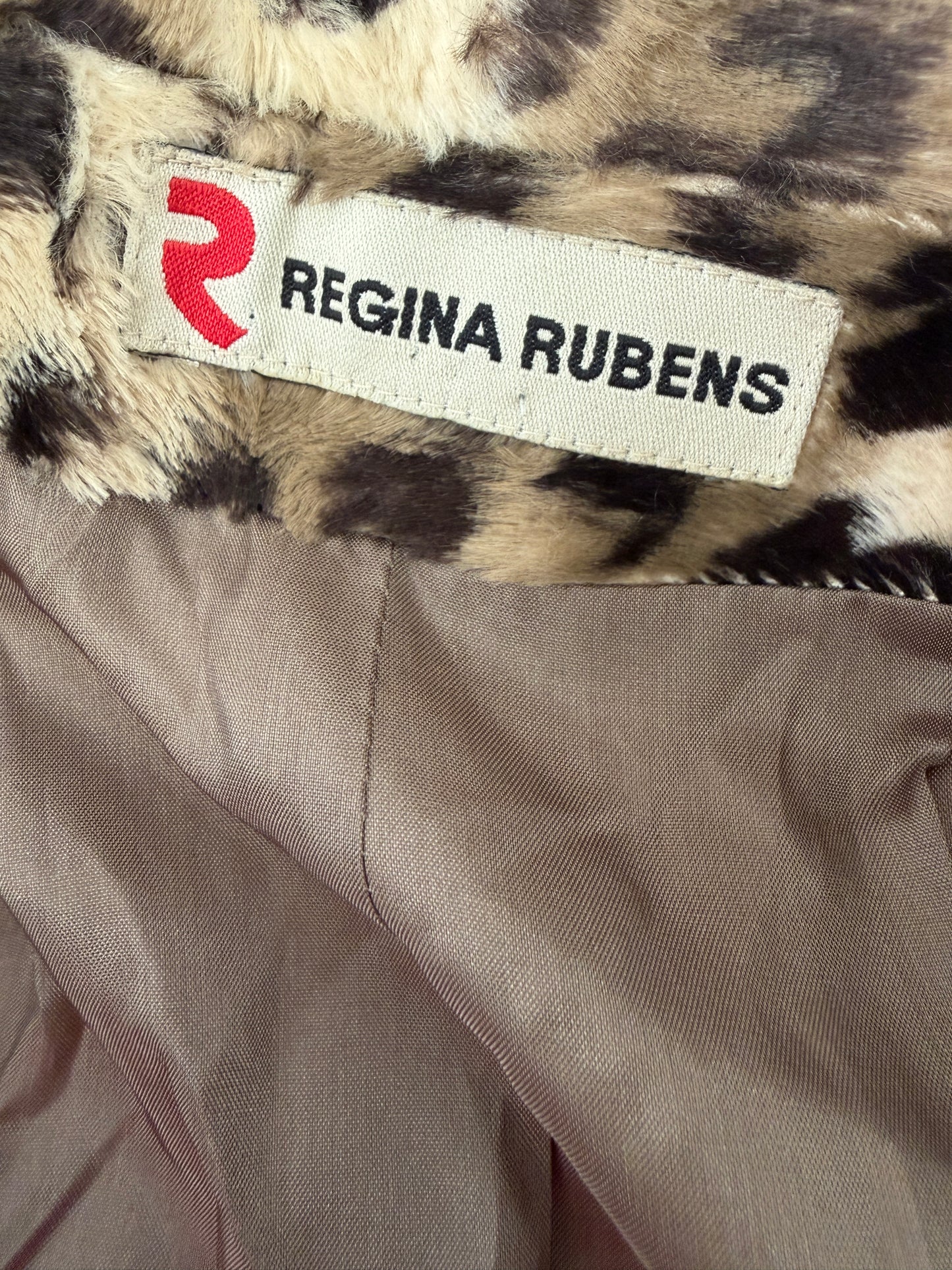 Regina Rubens jas M